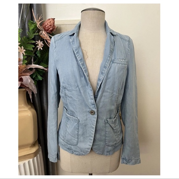 Pilcro and the Letterpress Jackets & Blazers - E-- PILCRO AND THE LETTERPRESS blue chambray long sleeve button blazer jacket XS